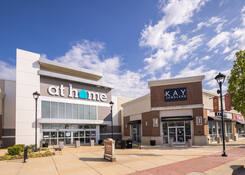 
                                	        Woodmore Towne Centre
                                    