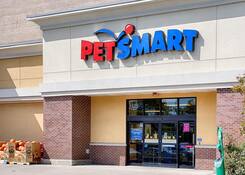 
                                	        Millburn Gateway Center: PetSmart
                                    
